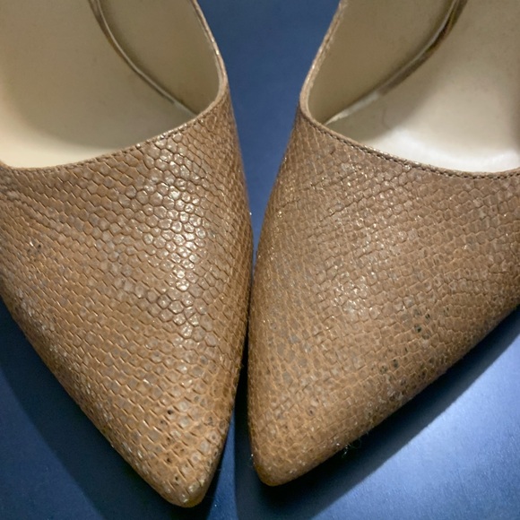 Gold Heels - Picture 3 of 8